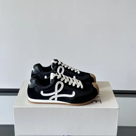 ロエベ カジュアルシューズ