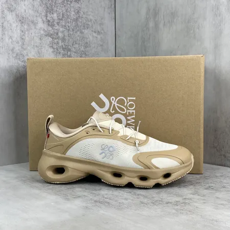 ロエベ スニーカー