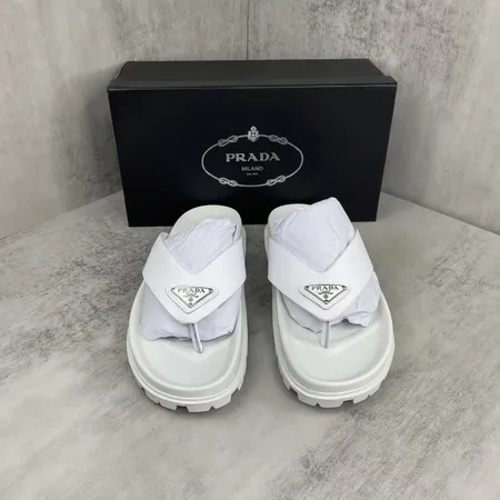 プラダ スリッパ