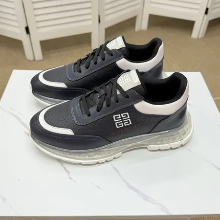 ジバンシィ スニーカー