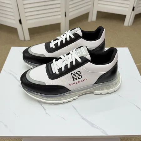 ジバンシィ スニーカー