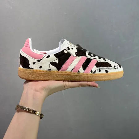 アディダス カジュアルシューズ