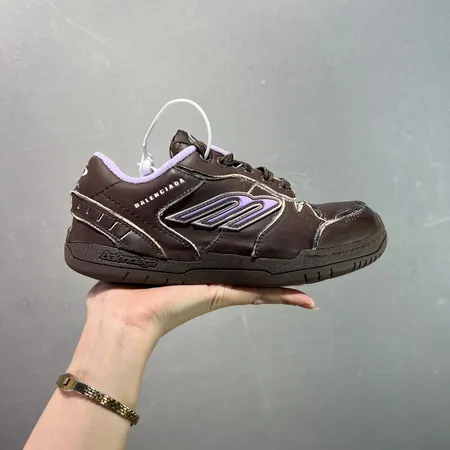 バレンシアガ カジュアルシューズ