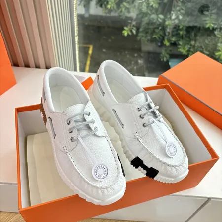 エルメス スニーカー