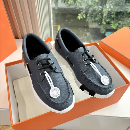 エルメス スニーカー