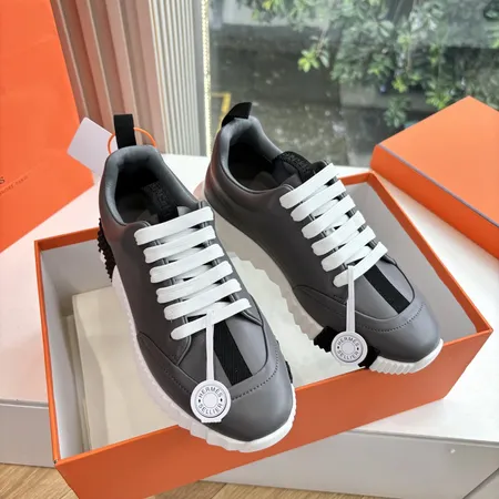 エルメス スニーカー