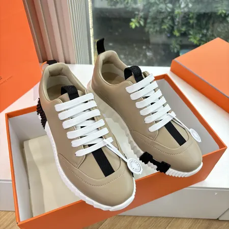 エルメス スニーカー