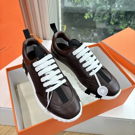 エルメス スニーカー