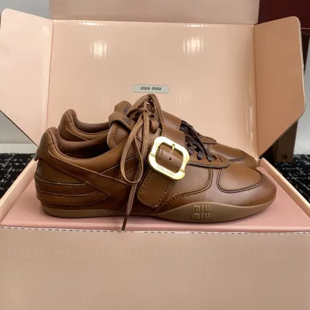 ミュウミュウ カジュアルシューズ