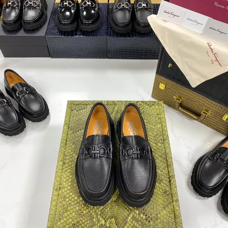 フェラガモ ビジネスシューズ