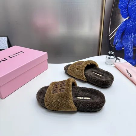 ミュウミュウ スリッパ