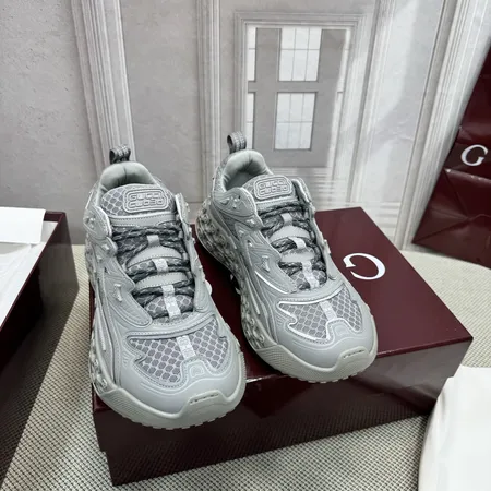 グッチ スニーカー