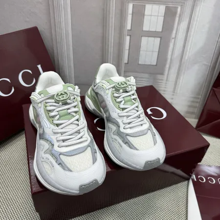 グッチ スニーカー