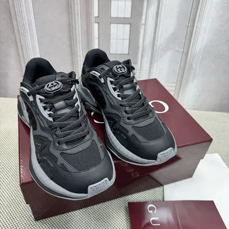 グッチ スニーカー