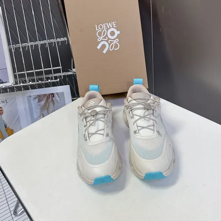 ロエベ スニーカー