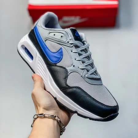 ナイキ スニーカー