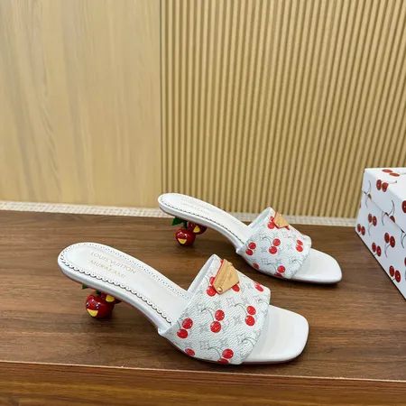 ルイヴィトン サンダル