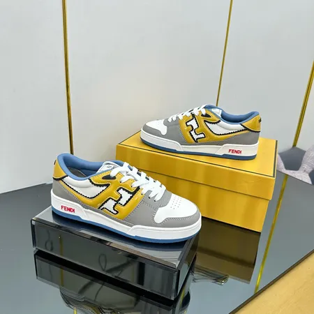 フェンディ カジュアルシューズ