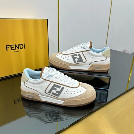 フェンディ カジュアルシューズ