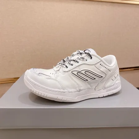 バレンシアガ カジュアルシューズ