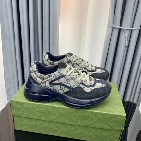 グッチ スニーカー