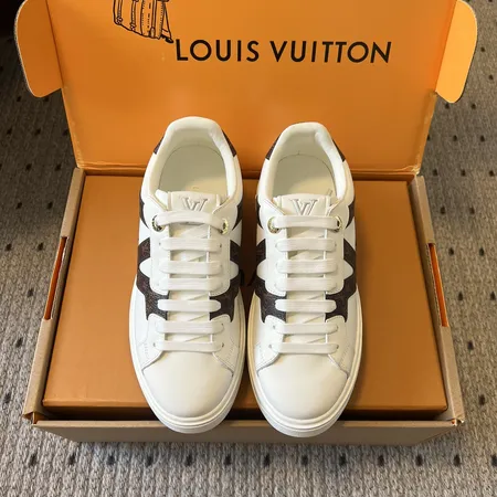 ルイヴィトン カジュアルシューズ