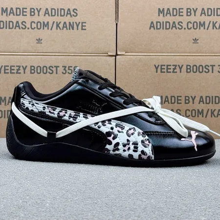 プーマ カジュアルシューズ