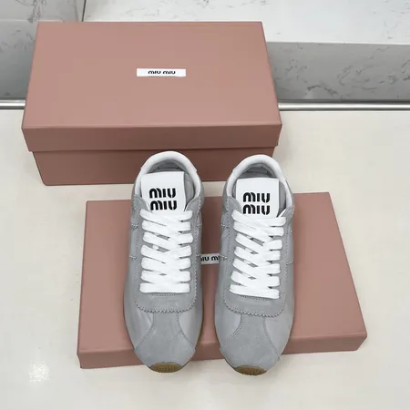 ミュウミュウ カジュアルシューズ