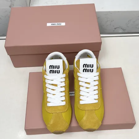 ミュウミュウ カジュアルシューズ