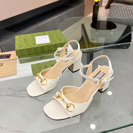 グッチ サンダル