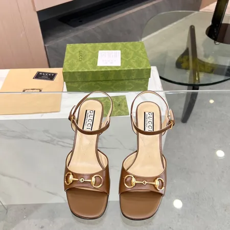 グッチ サンダル