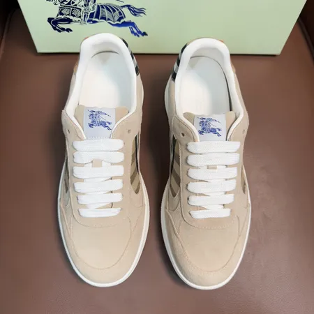 バーバリー ス カジュアルシューズ