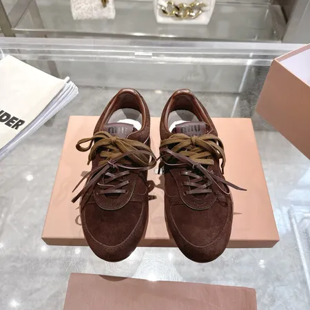 ミュウミュウ スニーカー