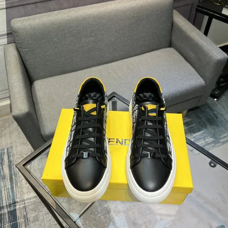 フェンディ カジュアルシューズ