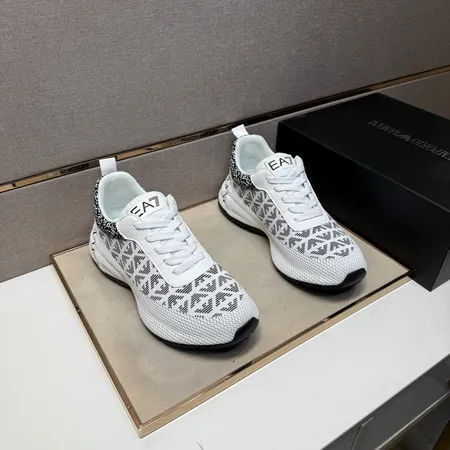 アルマーニ スニーカー