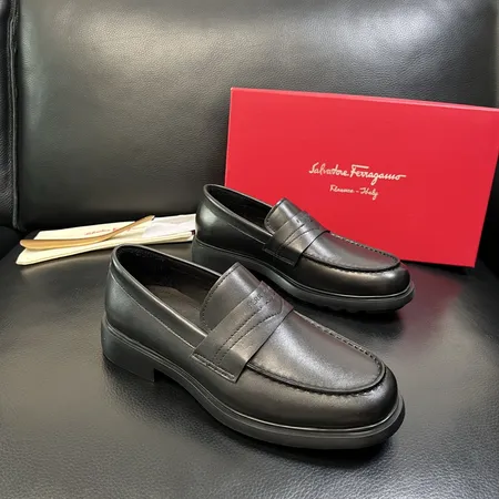 フェラガモ ビジネスシューズ