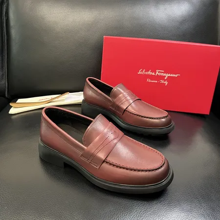 フェラガモ ビジネスシューズ