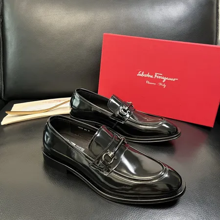 フェラガモ ビジネスシューズ