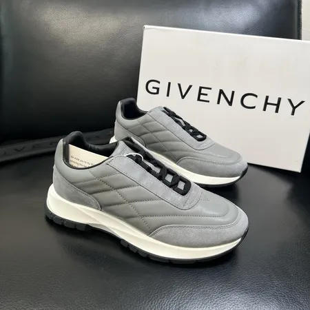 ジバンシィ スニーカー