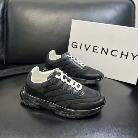 ジバンシィ スニーカー