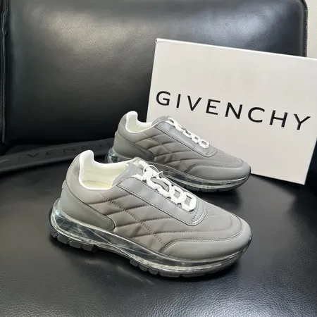 ジバンシィ スニーカー