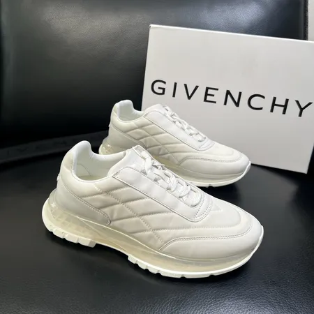 ジバンシィ スニーカー