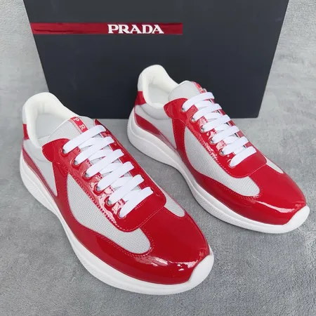 プラダ スニーカー