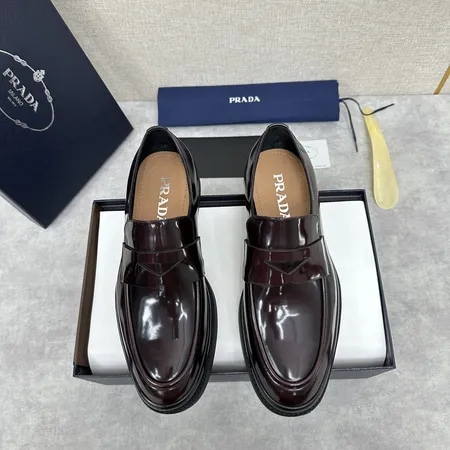 プラダ ビジネスシューズ