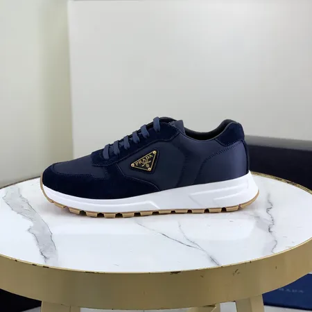 プラダ スニーカー