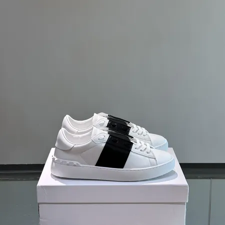 ヴァレンティノ カジュアルシューズ