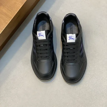 バーバリー ス カジュアルシューズ