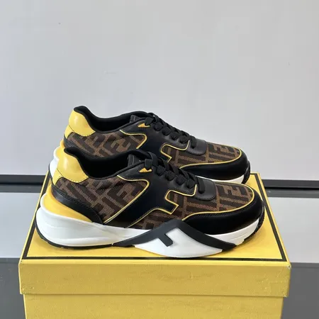 フェンディ カジュアルシューズ