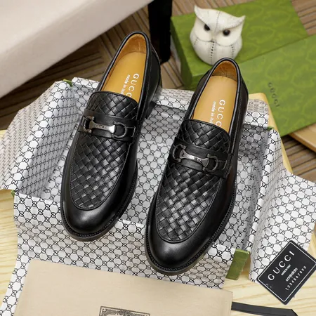 グッチ ビジネスシューズ
