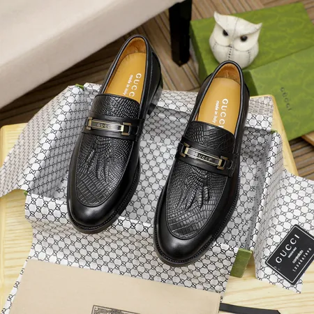 グッチ ビジネスシューズ